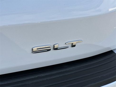 Used 2021 GMC Yukon SLT image 30