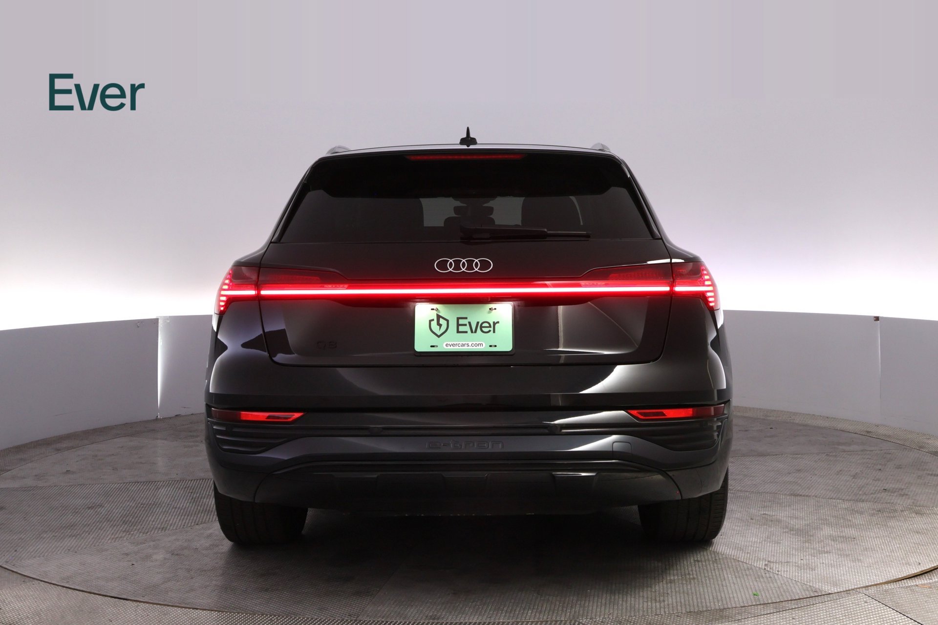 Used 2024 Audi Q8 e-tron Premium Plus w/ Premium Plus Package AWD/4WD image 15