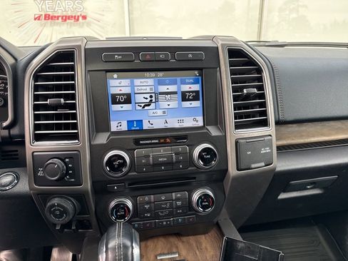 Used 2018 Ford F150 Limited w/ Trailer Tow Package image 10