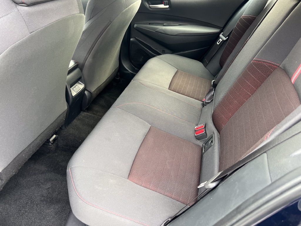 Used 2023 Toyota Corolla SE w/ SE Package FWD image 12