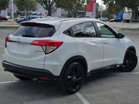 Used 2021 Honda HR-V Sport image 3