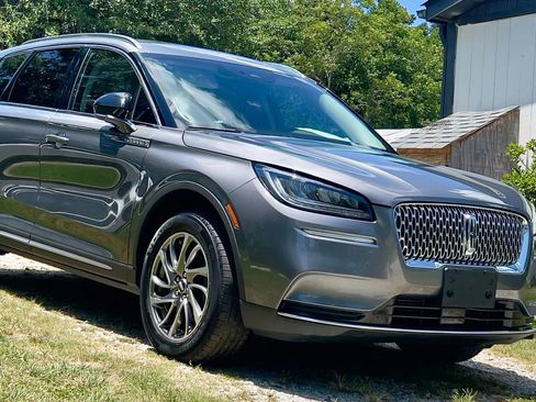 Used 2022 Lincoln Corsair AWD w/ Equipment Group 101A image 2