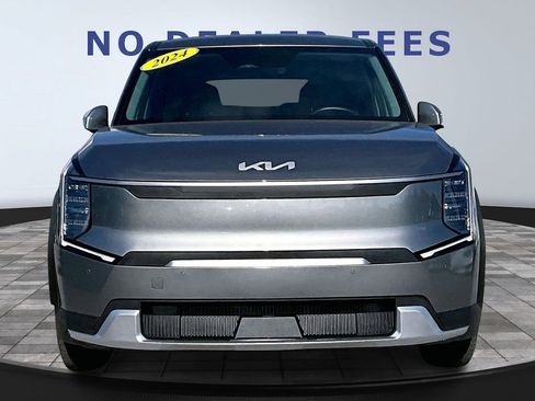 Used 2024 Kia EV9 Light Long Range image 2