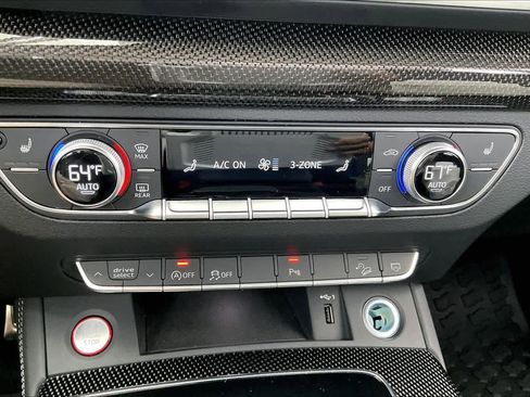 Used 2025 Audi SQ5 Premium Plus AWD/4WD image 31