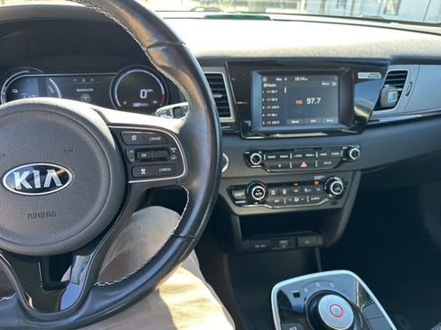 Used 2019 Kia Niro EX w/ Cold Weather Package 2.0 image 41