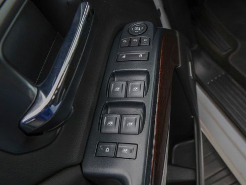 Used 2018 GMC Sierra 1500 SLT AWD/4WD image 30