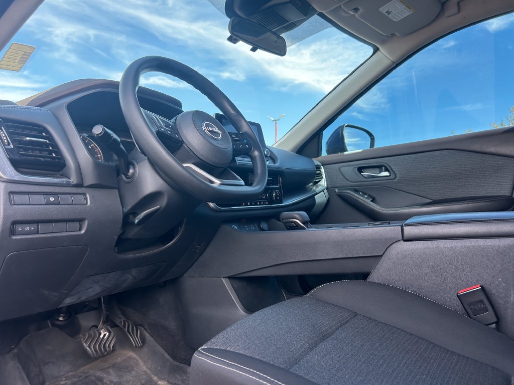 Used 2022 Nissan Rogue SV AWD/4WD image 24
