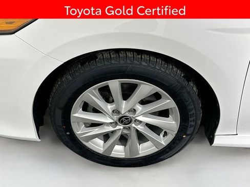 Certified 2022 Toyota Camry LE image 17