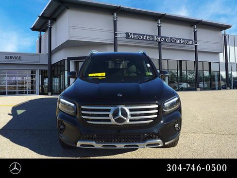 Used 2025 Mercedes-Benz GLB 250 4MATIC image 8