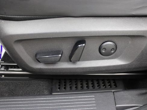 Used 2021 Nissan Rogue Platinum FWD image 21