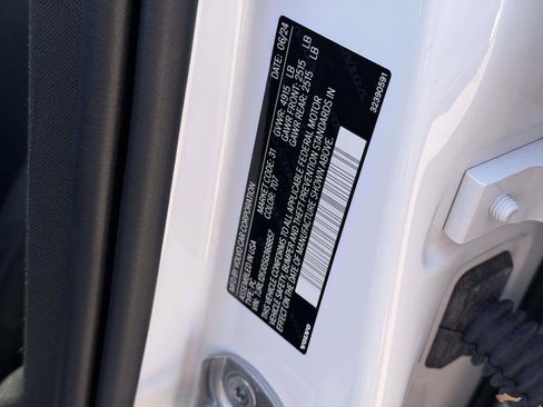 Used 2025 Volvo S60 B5 Core FWD image 26
