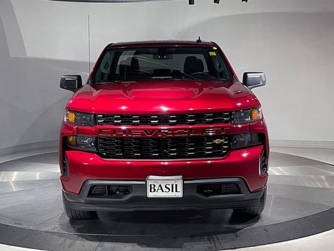 Used 2020 Chevrolet Silverado 1500 Custom w/ Custom Value Package image 9