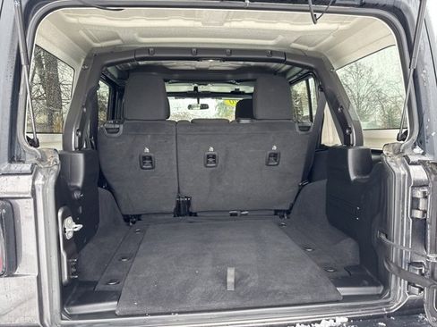 Used 2020 Jeep Wrangler Unlimited Sport image 21