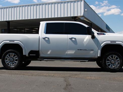 Used 2020 GMC Sierra 2500 Denali w/ Denali Ultimate Package AWD/4WD image 10