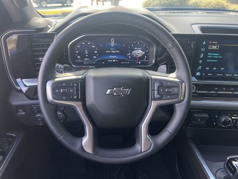 Used 2025 Chevrolet Silverado 1500 RST image 17