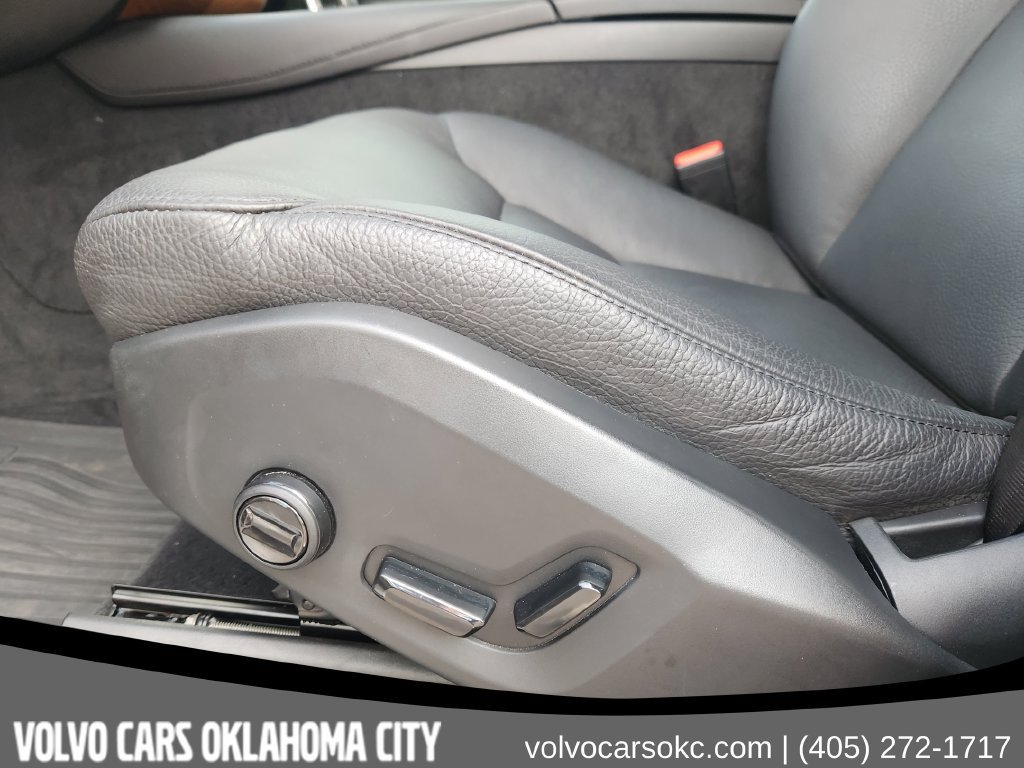 Certified 2024 Volvo XC90 B6 Plus w/ Protection Package Premier AWD/4WD image 18