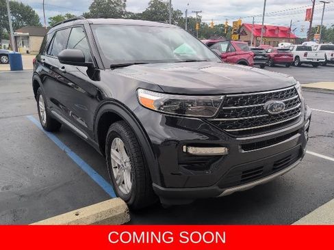 Used 2023 Ford Explorer XLT w/ Equipment Group 202A AWD/4WD image 1