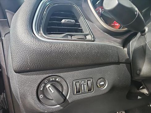 Used 2015 Dodge Challenger SRT Hellcat image 24