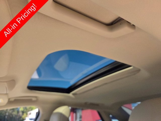 Used 2017 Lincoln MKZ Reserve FWD image 10