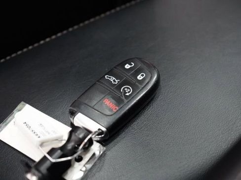 Used 2022 Chrysler 300 S image 36