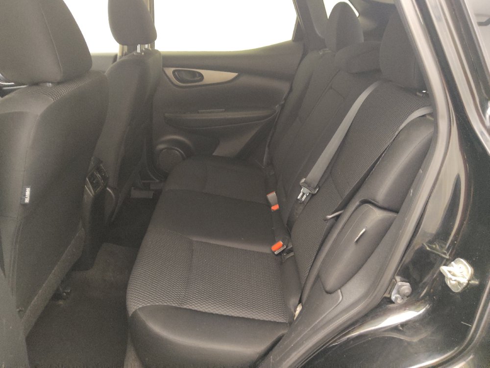 Used 2020 Nissan Rogue Sport S FWD image 18