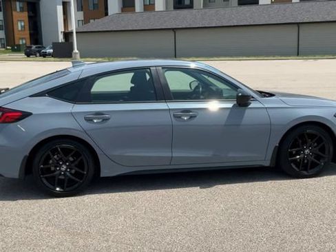 Used 2024 Honda Civic Sport image 9