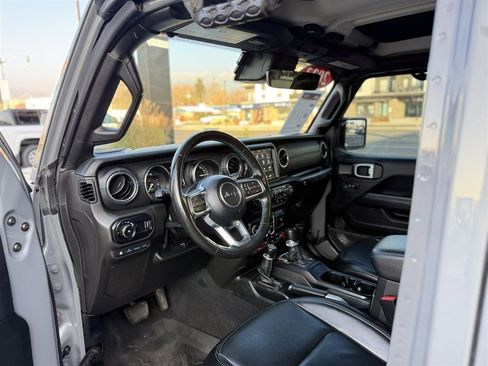 Used 2023 Jeep Wrangler Unlimited Rubicon 4xe w/ Steel Bumper Group image 18