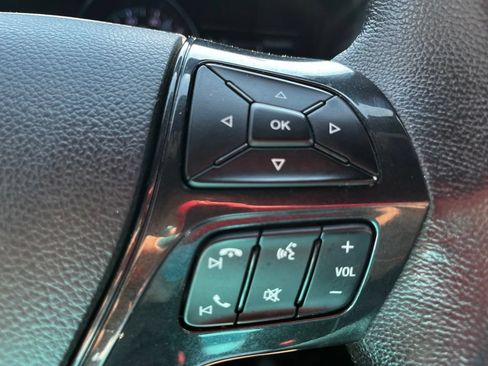 Used 2018 Ford Explorer XLT w/ Equipment Group 201A AWD/4WD image 14