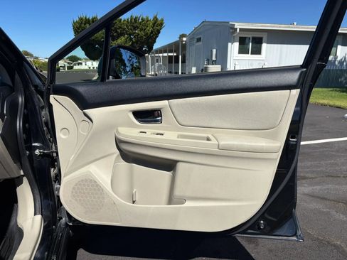 Used 2013 Subaru Crosstrek 2.0i Premium image 14