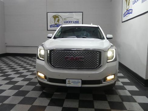 Used 2017 GMC Yukon Denali AWD/4WD image 2