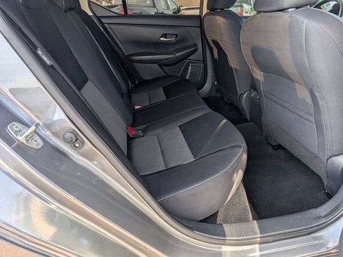 Used 2021 Nissan Sentra SV FWD image 19