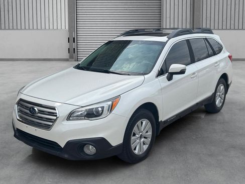 Used 2017 Subaru Outback 2.5i Premium image 30