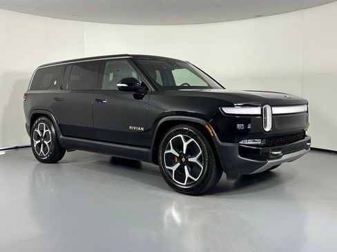 Used 2024 Rivian R1S Adventure Quad AWD/4WD image 1