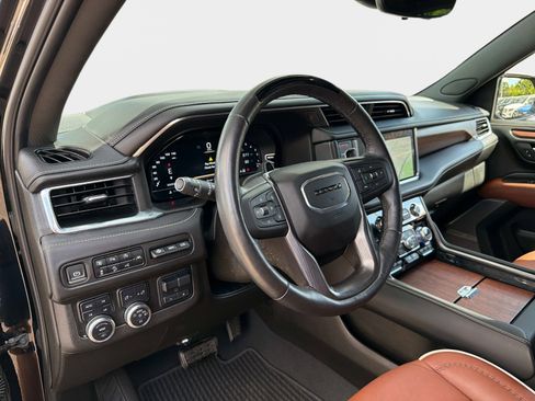 Used 2023 GMC Yukon Denali Ultimate AWD/4WD image 20