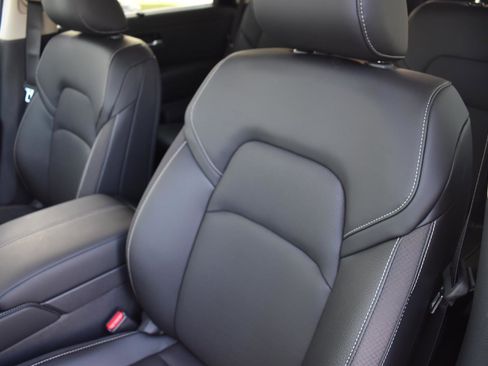 New 2026 Nissan Pathfinder SL FWD image 27