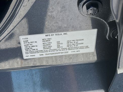 Used 2023 Tesla Model Y 2WD image 38