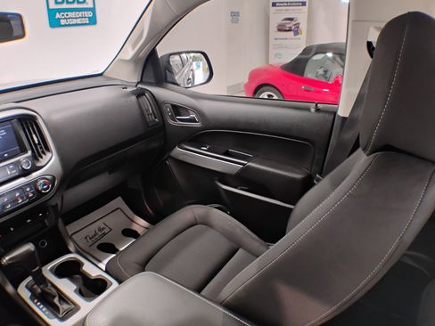 Used 2020 Chevrolet Colorado LT image 43