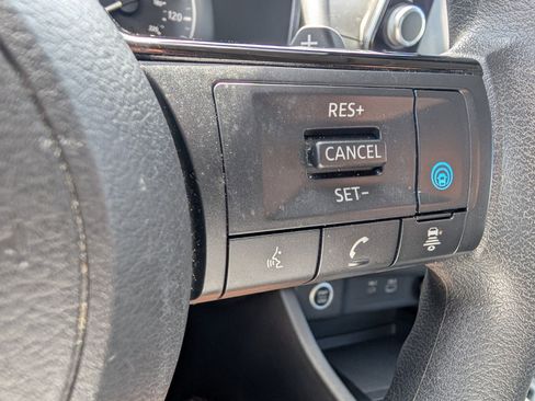 Used 2021 Nissan Rogue SV image 27