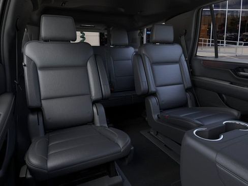 New 2026 GMC Yukon Denali w/ Denali Reserve Package AWD/4WD image 17