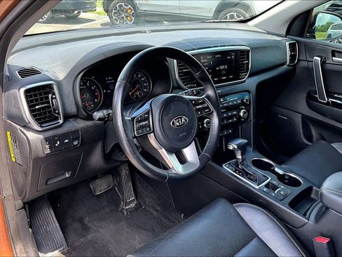 Used 2020 Kia Sportage EX w/ EX Technology Package FWD image 5