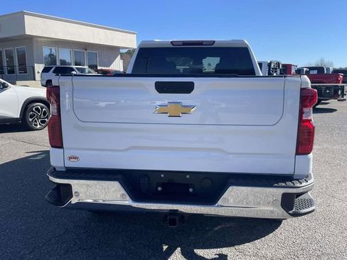 Used 2022 Chevrolet Silverado 1500 W/T w/ WT Value Package image 5