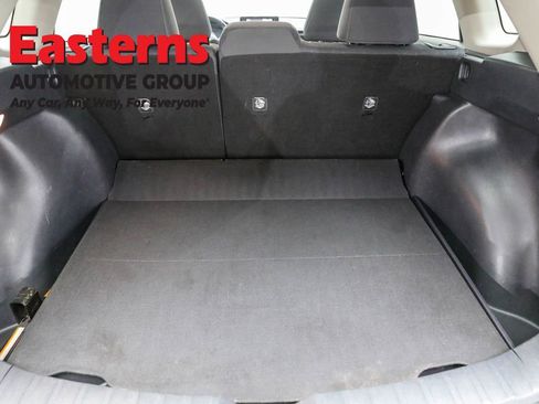 Used 2022 Toyota Corolla Cross LE image 9