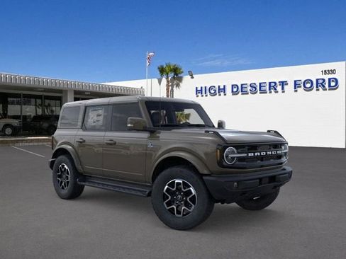 New 2025 Ford Bronco Outer Banks image 7