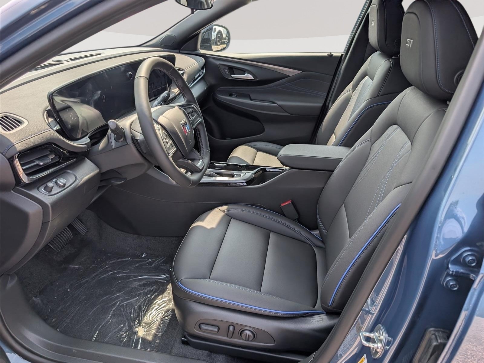 New 2026 Buick Envista Sport Touring w/ Convenience I Package FWD image 13