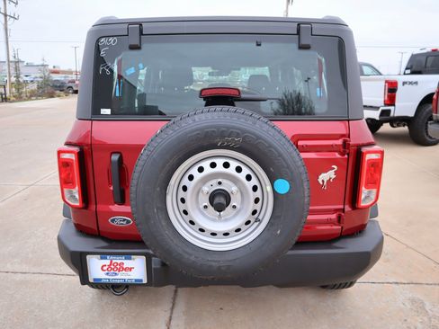 New 2025 Ford Bronco 4-Door image 21