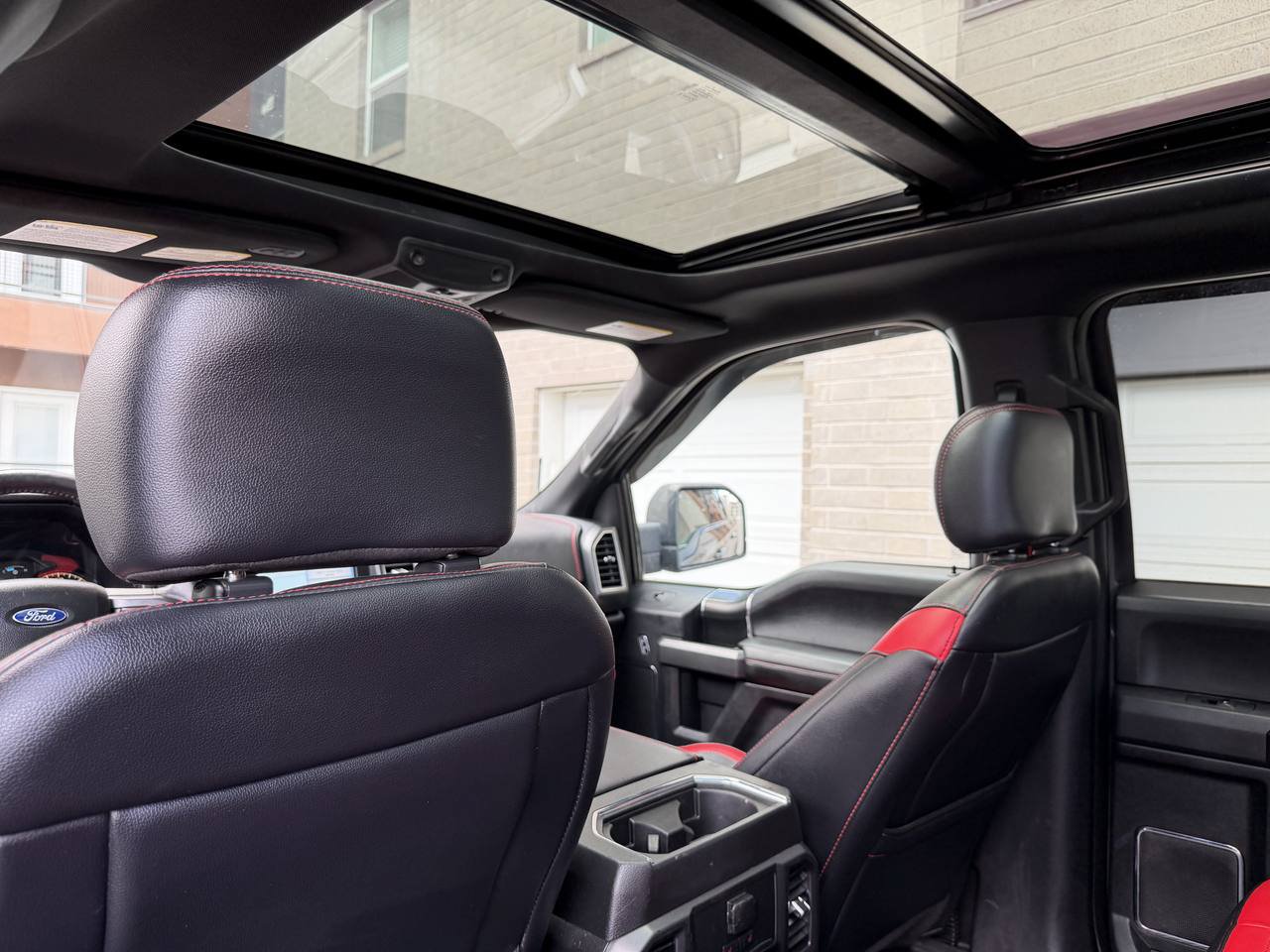 Used 2018 Ford F150 Lariat w/ Equipment Group 502A Luxury AWD/4WD image 29
