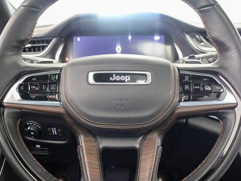 Certified 2022 Jeep Grand Cherokee Summit w/ Luxury Tech Group V image 13