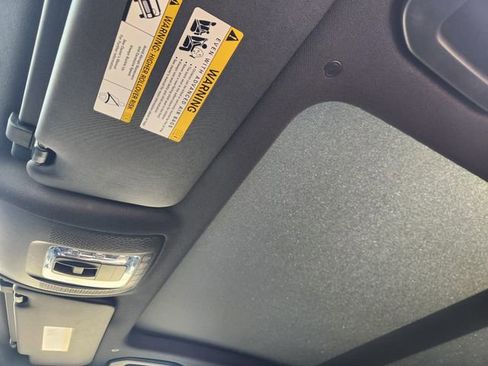 Used 2025 Mercedes-Benz GLS 450 4MATIC image 25