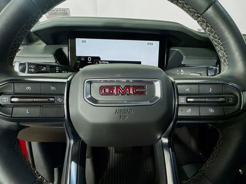 Used 2024 GMC Acadia AT4 w/ Luxury Package image 13