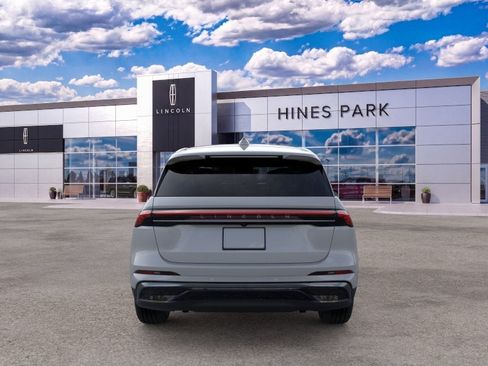New 2026 Lincoln Nautilus Premier w/ Equipment Group 102A AWD/4WD image 4